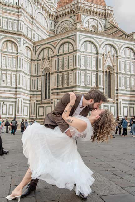 Florence: Amazing Photoshoot at the Duomo! - Capture Florences Iconic Duomo with a Professional Photoshoot