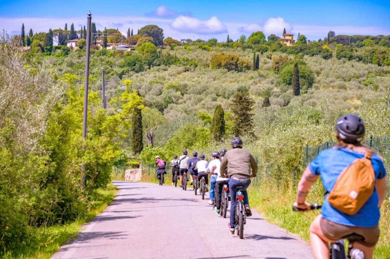 Florence: Chianti E-Bike Tour with Lunch & Two Wine Tastings - Visit to a Local Chianti Winery for the First Wine Tasting
