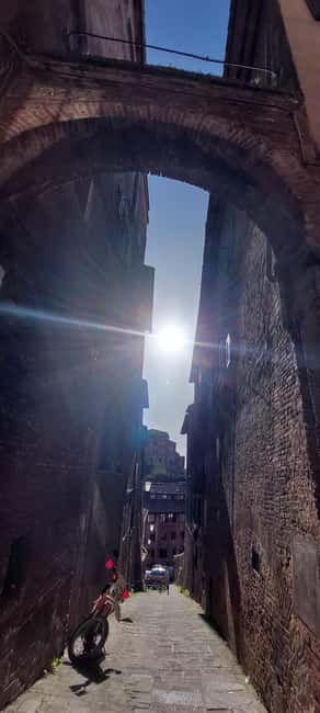 Florence: city walk to the most famous historical monuments - The Iconic Florence Duomo Complex