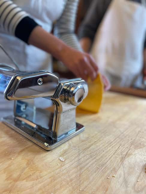 Florence: Cooking class and wine tasting - Practical Details: Meeting Point and Accessibility