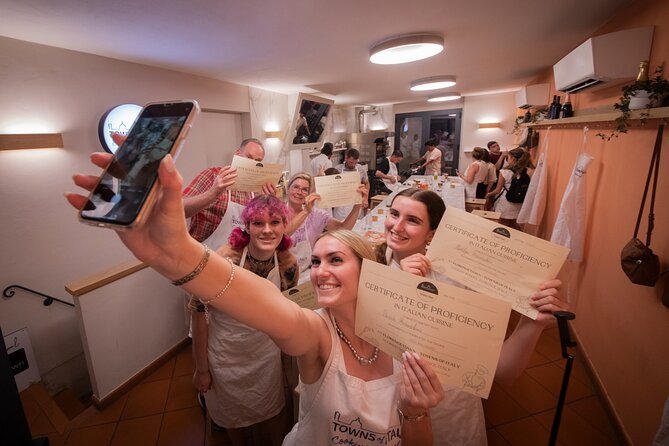 Florence Cooking Class The Art of Making Gelato & Authentic Pizza - The Experience for Families and Food Lovers