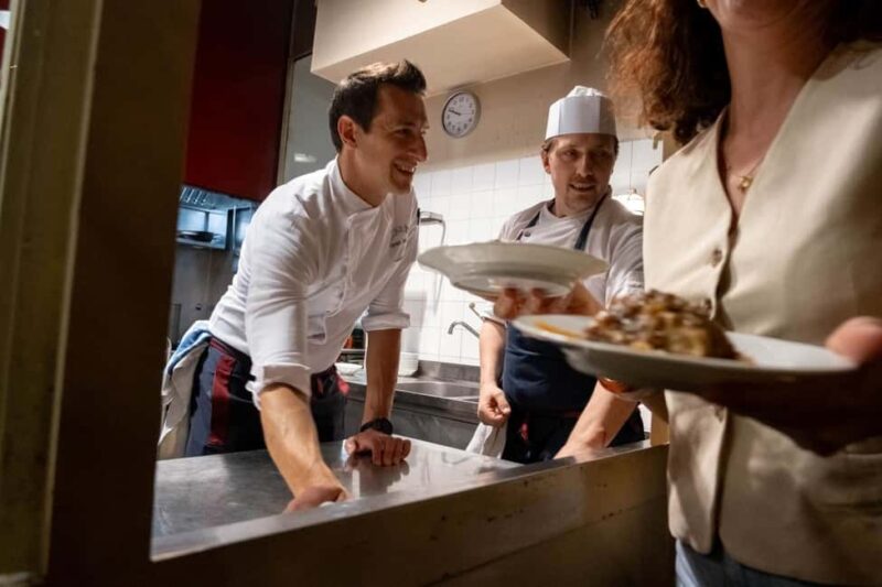 Florence: Dinner & Live Show Experience at Teatro del Sale - Practical Details: Booking, Cancellation, and Accessibility