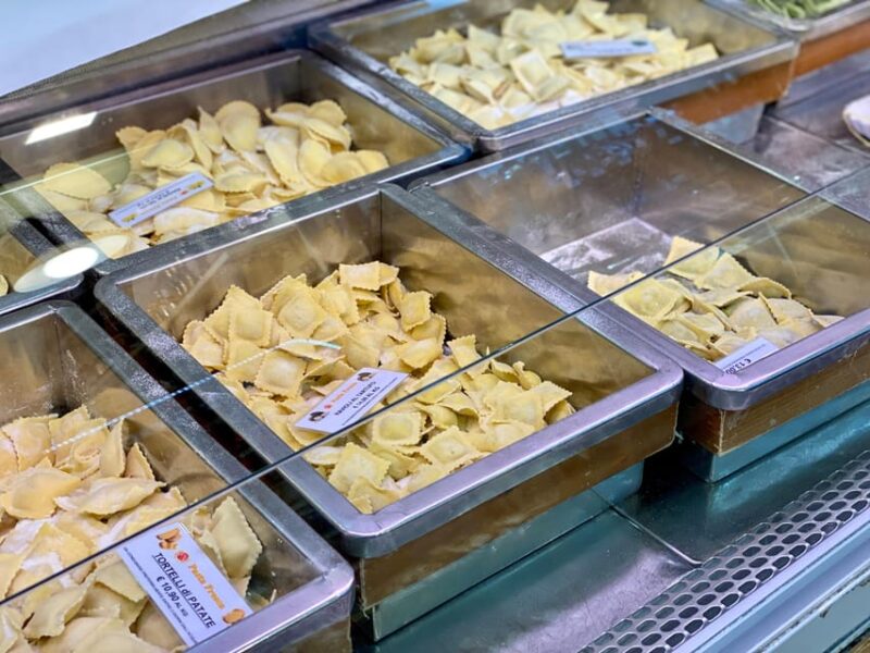 Florence: Duomo area Tasting Food Tour with Local Guide - Sampling at Farmers Markets and Local Food Stalls