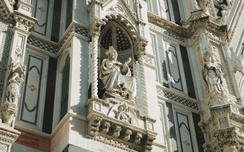 Florence: Duomo Cathedral Immediate VIP Access & Guided Tour - The Frescoes and Artistic Details of the Duomo