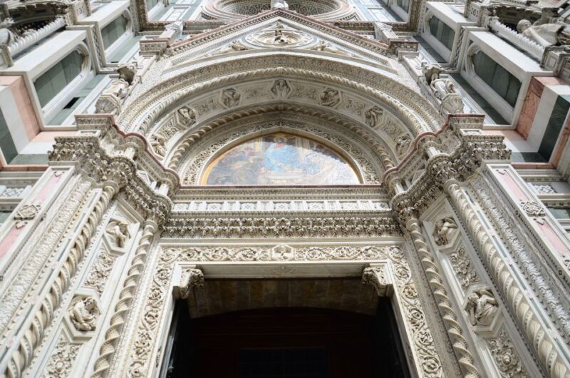 Florence: Duomo Complex Tour with Giotto Tower Climb - Practical Details: Meeting Point and Guide Languages