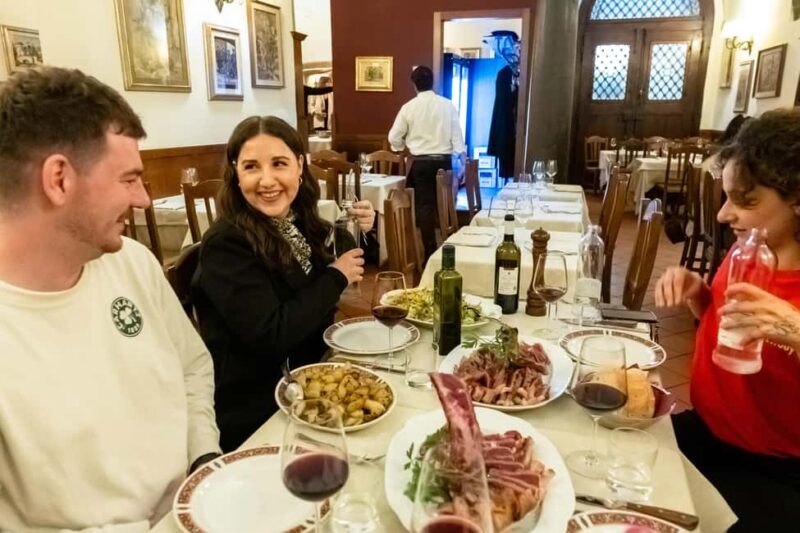 Florence: Food Walking Tour with Local Steak and Tuscan Wine - Indulging in the Florentine Steak at a Traditional Trattoria