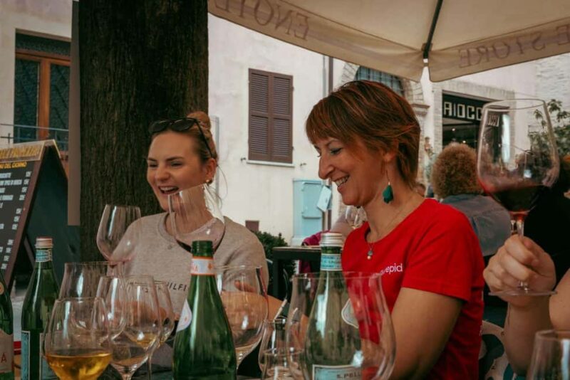 Florence Foodies Tour: Savor Tuscan Flavors & Fine Wine - Tasting Tuscan Delights at Local Food Spots