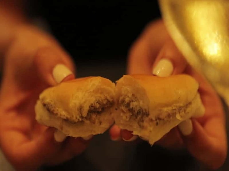 Florence Foodies Tour: Savor Tuscan Flavors & Fine Wine - Wine Tasting at a Historic Enoteca