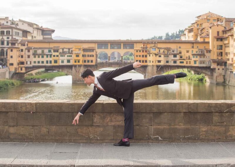 Florence: Guided Photo Walk with a Local Photographer - Ponto Vecchio and the Bridges: Capturing Florence’s Famous River View