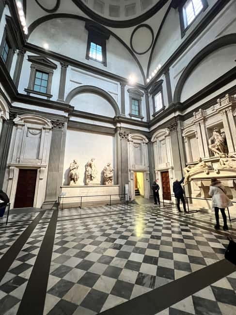 Florence: Guided Tour of the Medici + Ticket to the Medici Chapels - Exploring Palazzo Medici Riccardi and Its Role in Medici Power