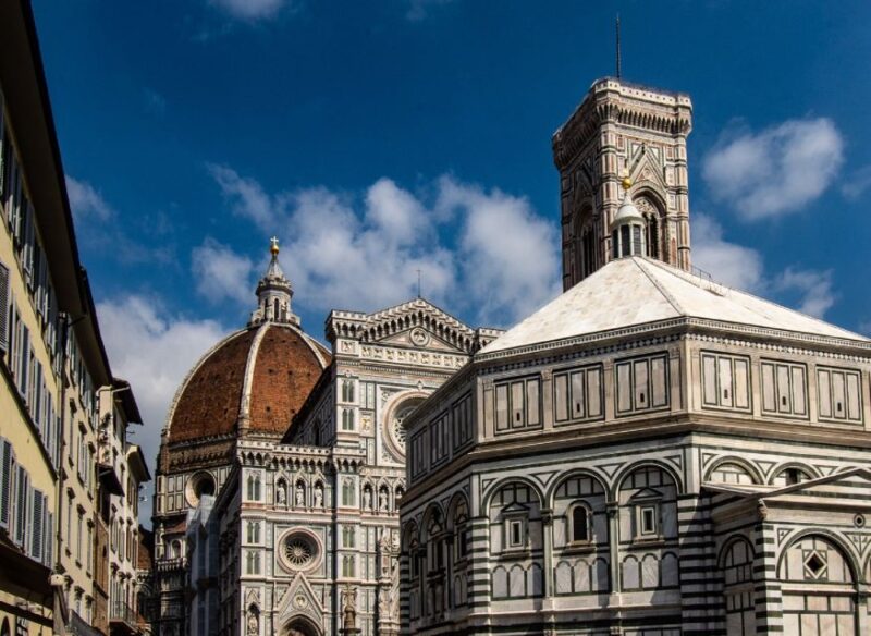 Florence: Highlights and Small-Group Accademia Tour - Florence’s Ancient Roots at Piazza della Repubblica