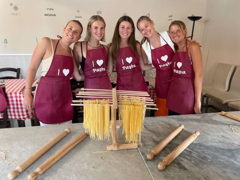 Florence: Lasagna and Spaghetti-Making Class - The Instructor’s Style and Guest Interactions