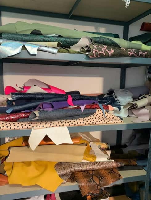 Florence: Leather Wallet-Making Workshop with Coffee - The Variety of Leather Wallet Styles and Customization Options