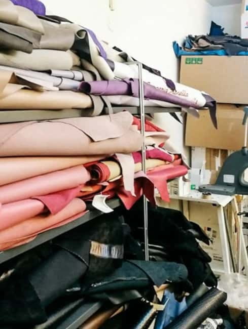 Florence: Leather Wallet-Making Workshop with Coffee - The Expertise and Friendly Guidance of the Instructors