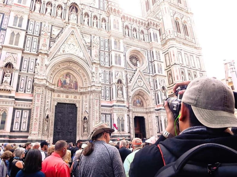 Florence: Medici Family Guided Walking Tour - Exploring San Lorenzo and Its Renaissance Rebuilding