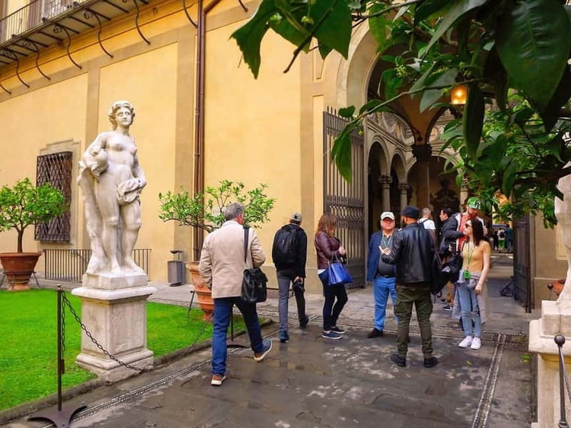 Florence: Medici Family Guided Walking Tour - What Sets This Tour Apart: Deep Dive into the Medicis Social Network
