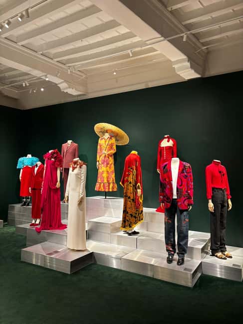 Florence: Moda & Fashion Luxury Tour with Local Guide Expert - Inside the Salvatore Ferragamo Museum at Palazzo Spini Feroni