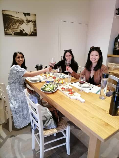 Florence: Montalcino, Montepulciano & Val d Orcia with lunch - Small Group Experience with Expert Guidance