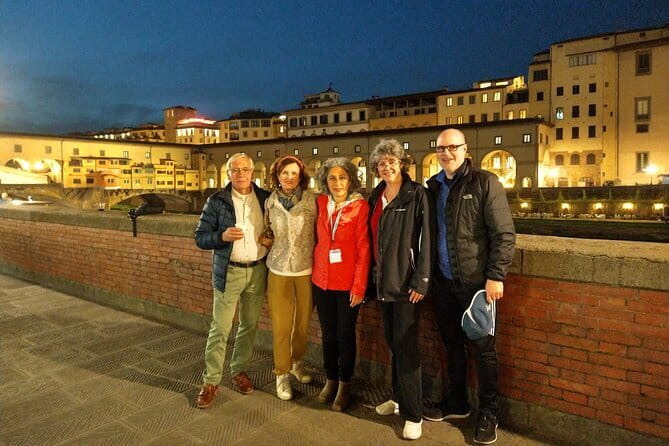 Florence Night Bike Tour with Wine and Aperitivo Picnic included - Visiting Santa Croce and Its Vibrant Square