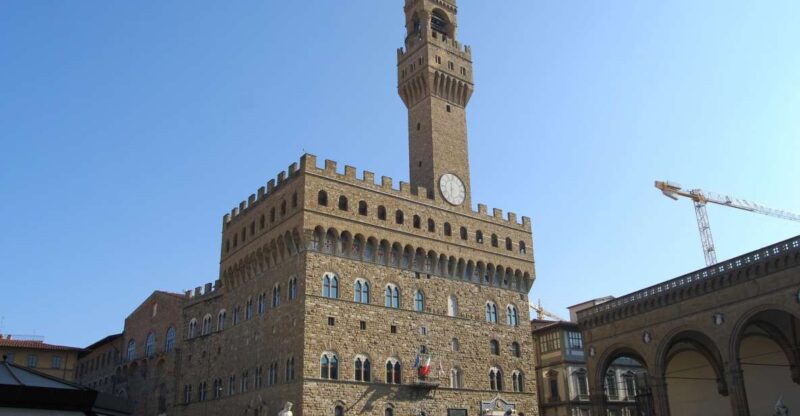Florence: Palazzo Vecchio Guided Tour - Walking in Florence’s Heart: Meeting at Piazza della Signoria