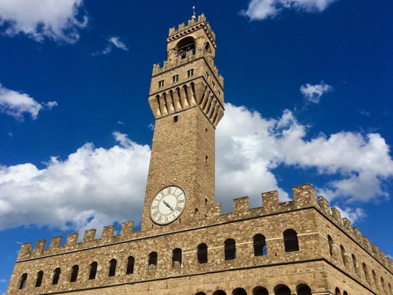 Florence: Palazzo Vecchio Guided Tour - Art and Decoration: Frescoes, Sculptures, and Golden Accents