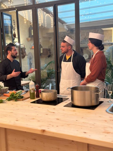 Florence: Pasta Cooking Class with Unlimited Wine - The Historic Setting and Its Impact on the Experience