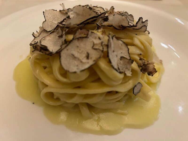 Florence: Pasta & Tiramisu Cooking Class with Unlimited Wine - Learning to Make Fresh Pasta: Tagliatelle and Ravioli