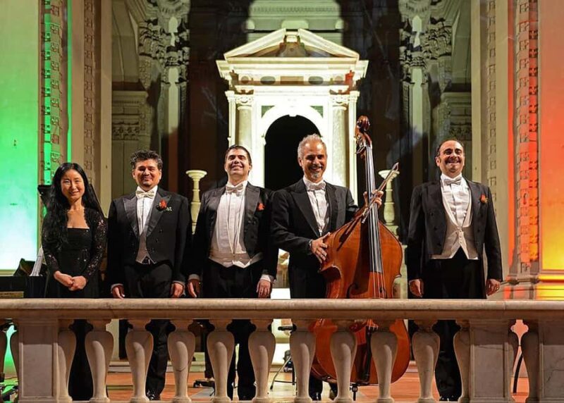 Florence: Piazza Signoria, Dinner, and the Three Tenors - Key Points