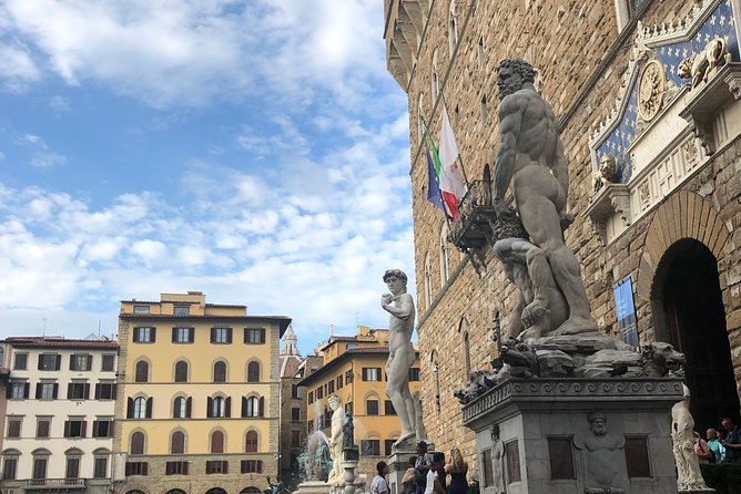 Florence & Pisa: Private WOW TOUR also from Ports! W/Lunch & Car - Strolling Through Florence’s Historic Heart