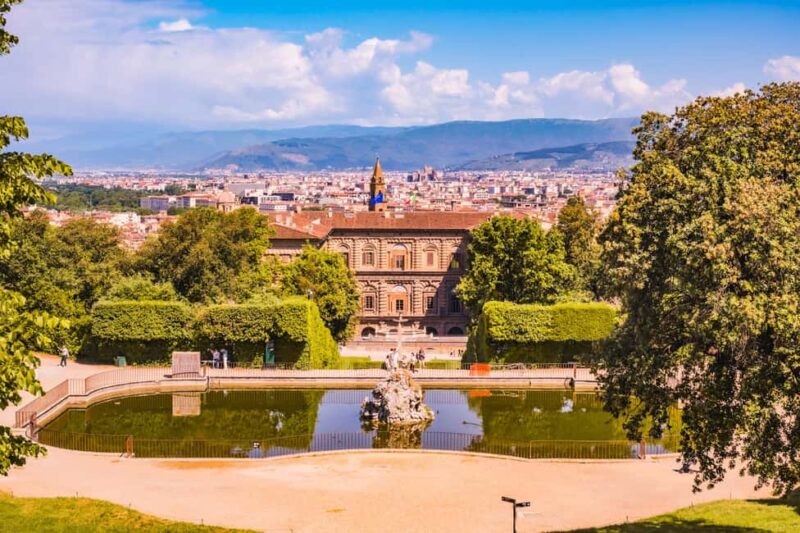 Florence: Pitti Palace and Boboli Gardens Guided Tour - Inside the Palatine Gallery: Masterpieces by Raphael, Titian, and Caravaggio