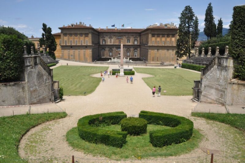 Florence: Pitti Palace, Boboli Garden, Palatine Gallery Tour - The Guides Who Make the Experience Special