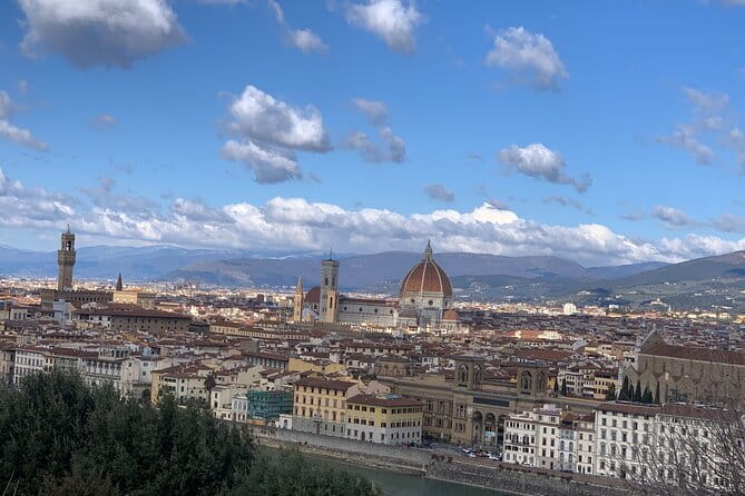 Florence-Private bike tour - Scenic Ride to Palazzo Pitti and Artful Views from Piazzale Michelangelo