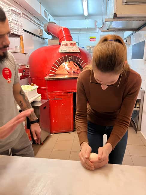 Florence: Private Pizza Making Class with Wine Tasting - The Logistics and Group Experience