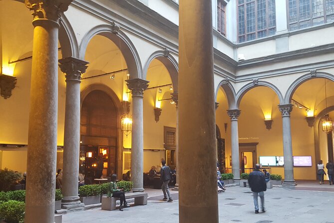 Florence Renaissance and Medieval: Day Trip from Milano by High-Speed Train - Cross the Vasari Corridor and the Ponte Vecchio