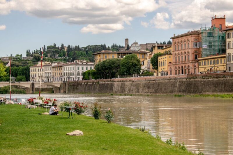 Florence: Renaissance City Walking Tour & wine windows - Discovering the Artisans of Oltrarno