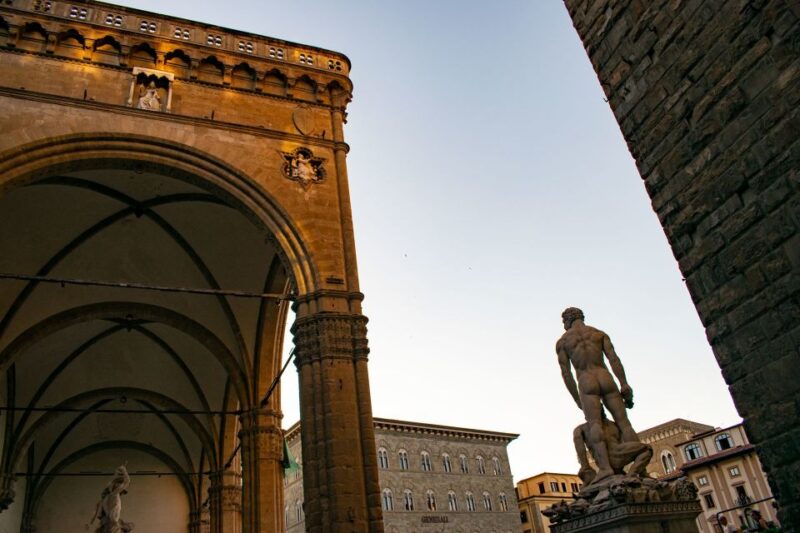 Florence: Renaissance City Walking Tour & wine windows - Exploring Florence’s Religious and Civic Architecture