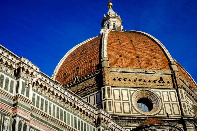 Florence: Renaissance Walking Tour of Florence - Crossing the Ponte Vecchio