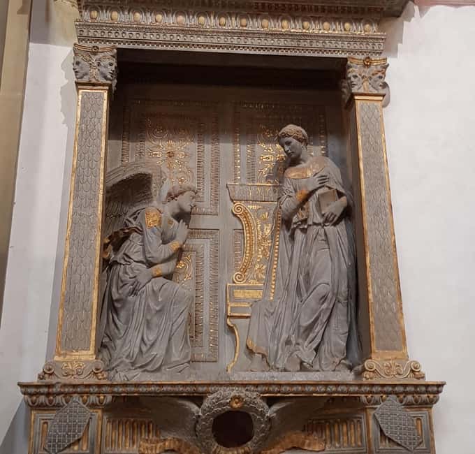 Florence: Santa Croce Basilica, exclusive tour! - Exploring the Chapels and Artistic Masterpieces