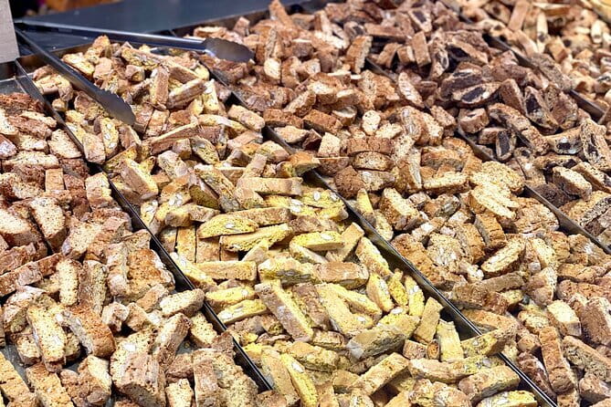 Florence Street Food Tour and sightseeing with Central Market - The Role of the Guides and Their Local Knowledge