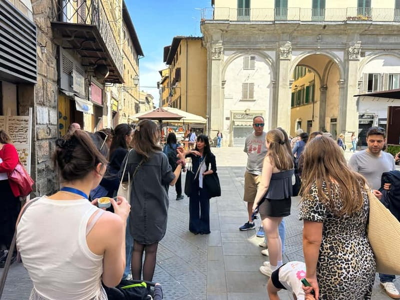 Florence: Street Food Tour with Wine & Local Guide - The Sunset Experience and Evening Atmosphere