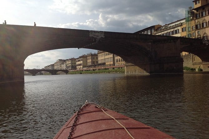 Florence sunset boat cruise with aperitivo - Timing for the Best Sunset Views