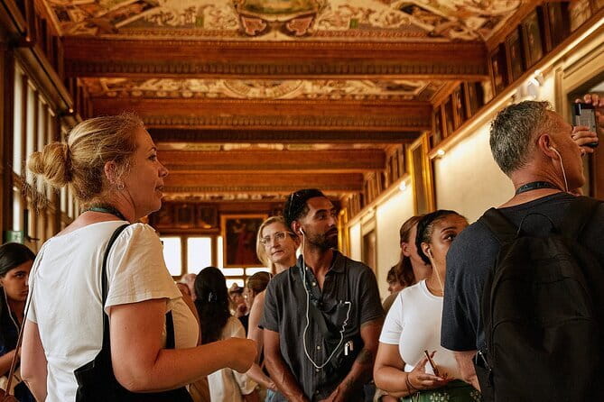 Florence Super Saver Skip-the-Line Accademia Gallery with Uffizi - The Tour Begins at the Uffizi Galleries