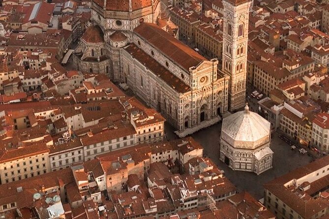 Florence Tour of the historical shops - The Iconic Ponte Vecchio and Its Unique Shops