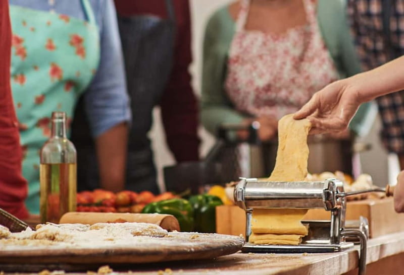 Florence: Tuscan cooking class with handmade pasta and wine - Step-by-Step Pasta Preparation with a Skilled Chef