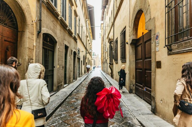 Florence: Tuscan Food and Wine Guided Walking Tour - Logistics and Group Size