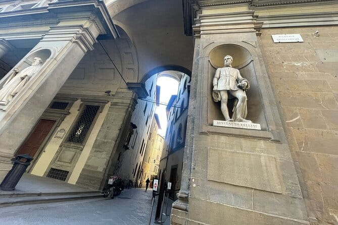 Florence: Uffizi Gallery Audio Guided Tour led by Tour Leader - Efficient Skip-the-Line Access to the Uffizi Gallery