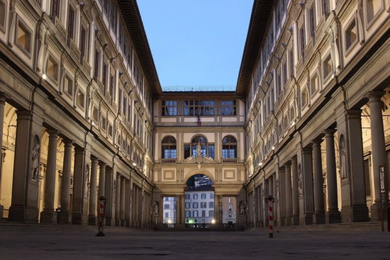 Florence: Uffizi Gallery Discovery Private Guided Tour - Practical Details: Meeting Point and Accessibility