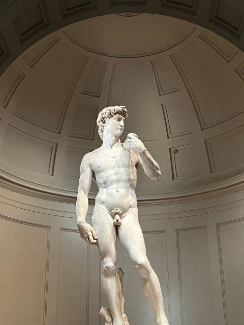 Florence: Uffizi Masterpieces Tour (Max 9) + Vasari Option - Inside the Uffizi: Masterpieces in Focus