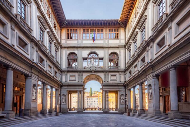 Florence: Uffizi Small Group Guided Tour with Priority Entry - Exploring the Masterpieces: Botticelli, Leonardo, and Michelangelo