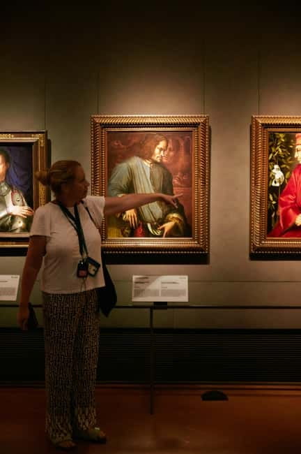 Florence: Uffizi Tour with Art Expert Guide & Combo Options - Meeting Points and Accessibility